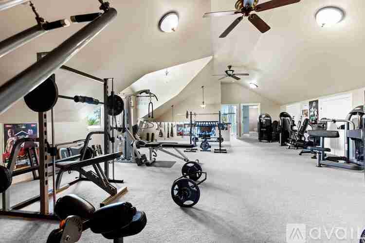 7211 Bay Crest Road 5 Beds Single Family Home for Rent - Photo Gallery 25