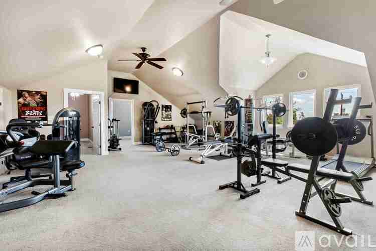 7211 Bay Crest Road 5 Beds Single Family Home for Rent - Photo Gallery 26