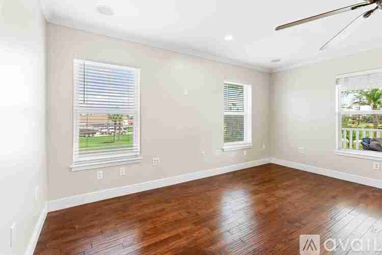 7211 Bay Crest Road 5 Beds Single Family Home for Rent - Photo Gallery 28