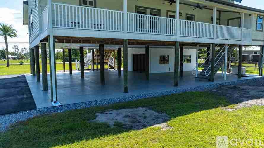 7211 Bay Crest Road 5 Beds Single Family Home for Rent - Photo Gallery 33