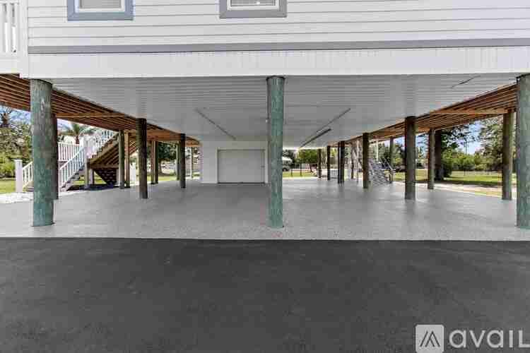 7211 Bay Crest Road 5 Beds Single Family Home for Rent - Photo Gallery 38