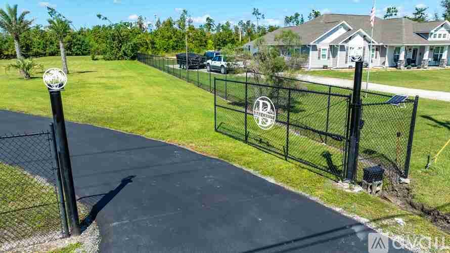 7211 Bay Crest Road 5 Beds Single Family Home for Rent - Photo Gallery 40