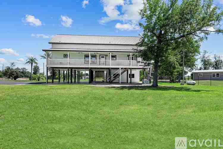 7211 Bay Crest Road 5 Beds Single Family Home for Rent - Photo Gallery 44