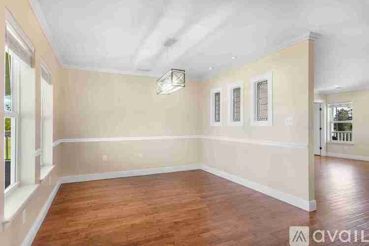 7211 Bay Crest Road 5 Beds Single Family Home for Rent - Photo Gallery 8