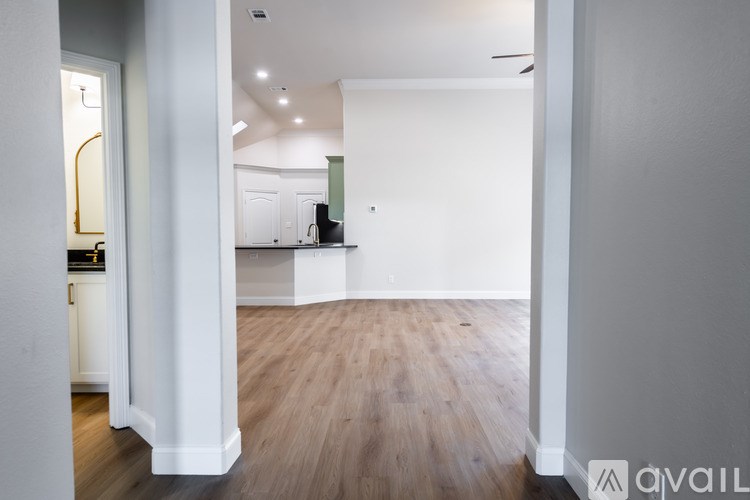 1814 Morning Glory 3 Beds Single Family Home for Rent - Photo Gallery 4