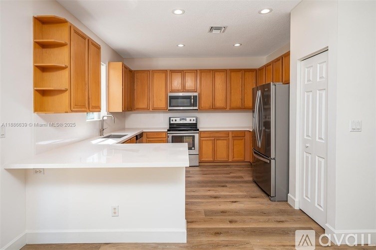 19282 Seneca Ave 4 Beds Single Family Home for Rent - Photo Gallery 11