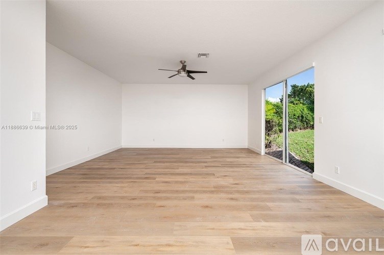 19282 Seneca Ave 4 Beds Single Family Home for Rent - Photo Gallery 12