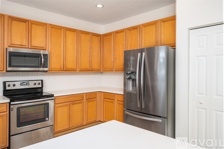 19282 Seneca Ave 4 Beds Single Family Home for Rent - Photo Gallery 3