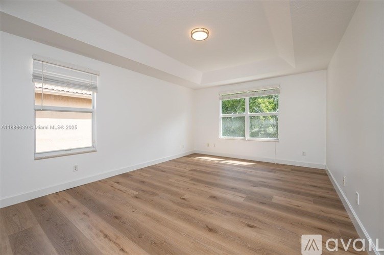 19282 Seneca Ave 4 Beds Single Family Home for Rent - Photo Gallery 23