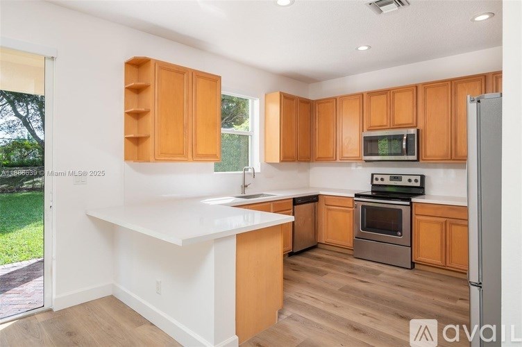 19282 Seneca Ave 4 Beds Single Family Home for Rent - Photo Gallery 25