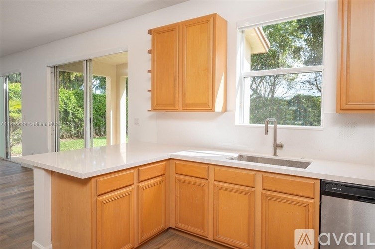 19282 Seneca Ave 4 Beds Single Family Home for Rent - Photo Gallery 5