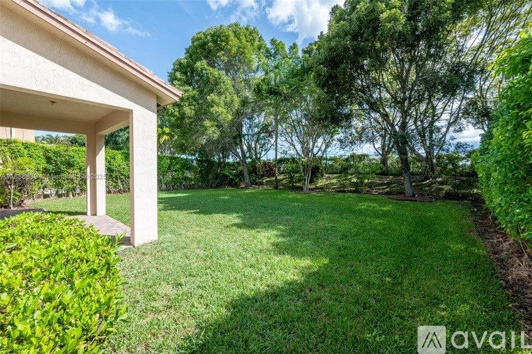 19282 Seneca Ave 4 Beds Single Family Home for Rent - Photo Gallery 9