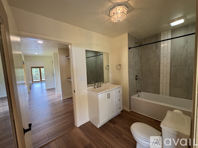 7697 Missouri 176 4 Beds Single Family Home for Rent - Photo Gallery 4