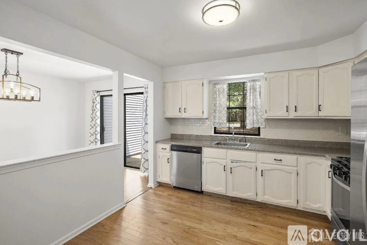 804 Timber Oaks Road 2 Beds Single Family Home for Rent - Photo Gallery 2