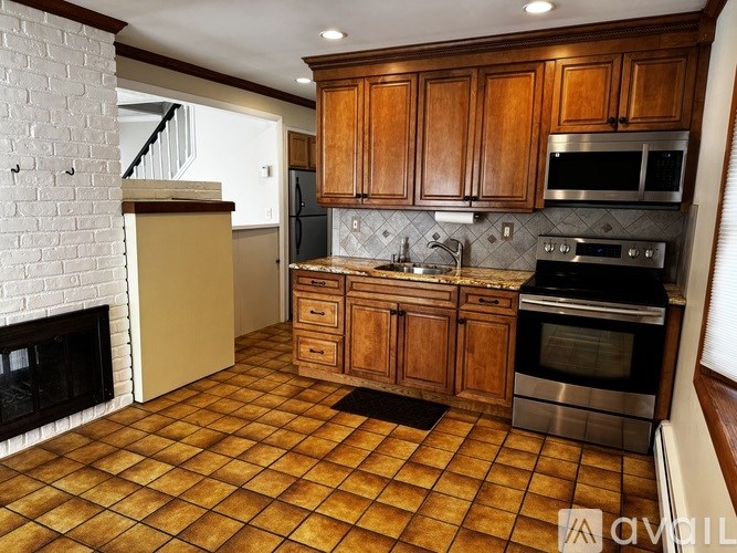 12 Elves Lane 3 Beds Single Family Home for Rent - Photo Gallery 1