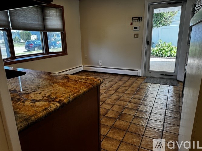 12 Elves Lane 3 Beds Single Family Home for Rent - Photo Gallery 2