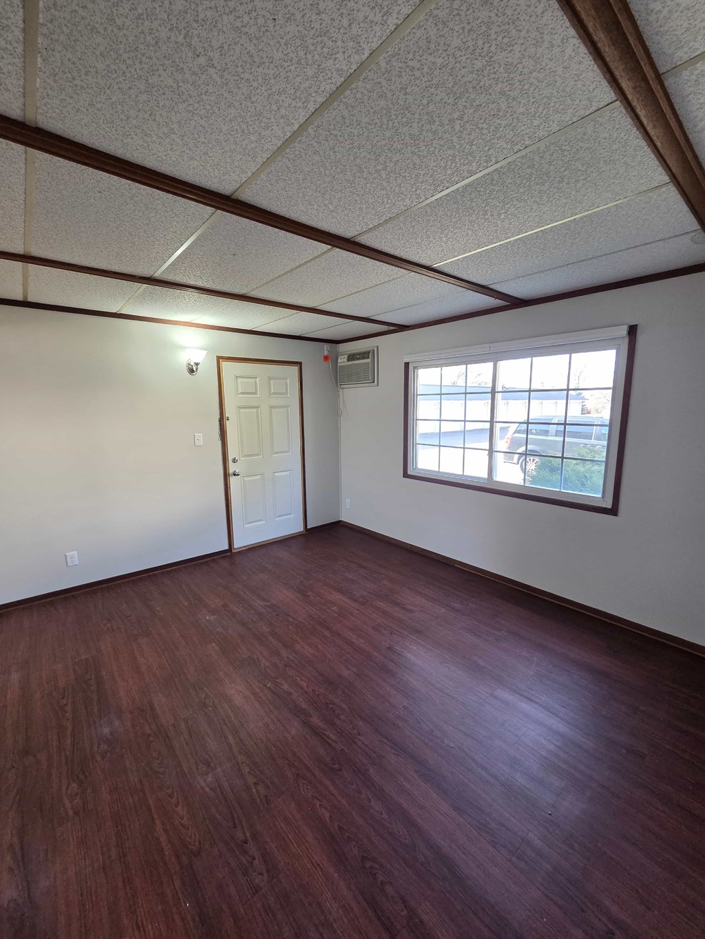 6003, 6005, 6007 Burns Street 1-2 Beds Apartment for Rent - Photo Gallery 7