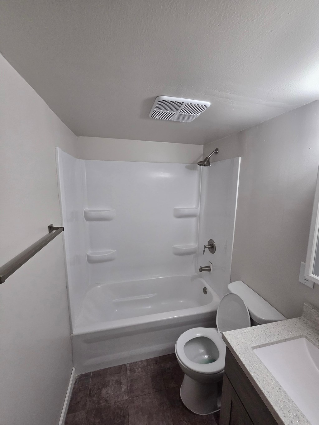 6003, 6005, 6007 Burns Street 1-2 Beds Apartment for Rent - Photo Gallery 4