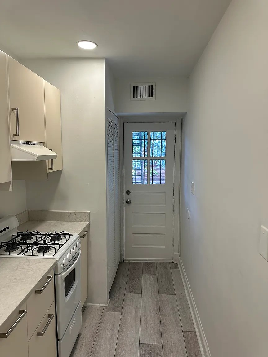 1501 1st Street Southwest 1 Bed Apartment for Rent - Photo Gallery 1