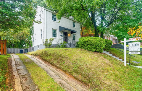 150 Chesapeake Street Southwest 3 Beds Apartment for Rent