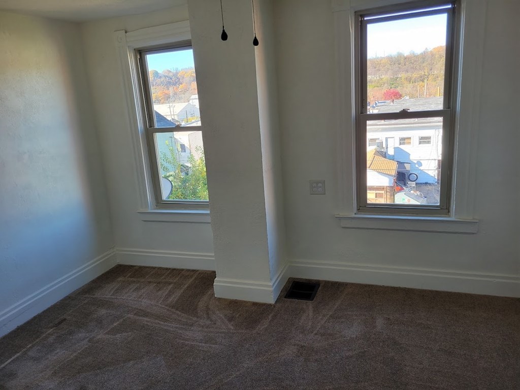 626 Ohio Avenue 3 Beds House for Rent - Photo Gallery 9