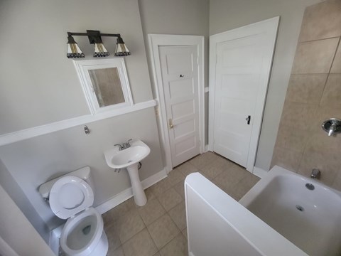 1525 Maple Street 6 Beds Apartment for Rent