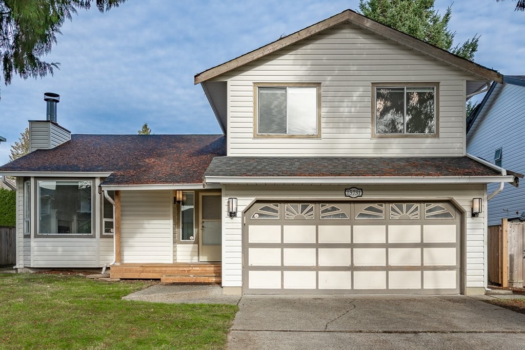 15731 96A Avenue 3 Beds House for Rent - Photo Gallery 1