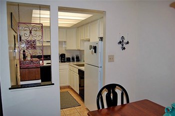 11406 & 11212 Clifton Blvd Studio-2 Beds Apartment for Rent - Photo Gallery 6