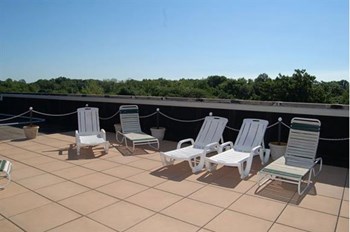2540 North Moreland Blvd. Studio-3 Beds Apartment for Rent - Photo Gallery 4