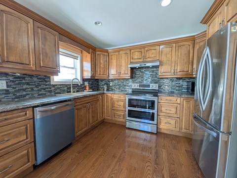 130 River Drive 4 Beds Apartment for Rent