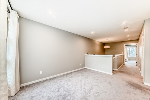 193 Larch Crescent 3 Beds Apartment for Rent