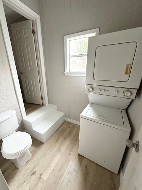 113 Fred St. 4 Beds Apartment for Rent