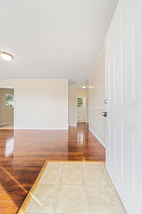 2272 Onslow Drive 2 Beds Apartment for Rent