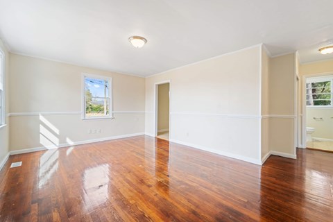 2272 Onslow Drive 2 Beds Apartment for Rent