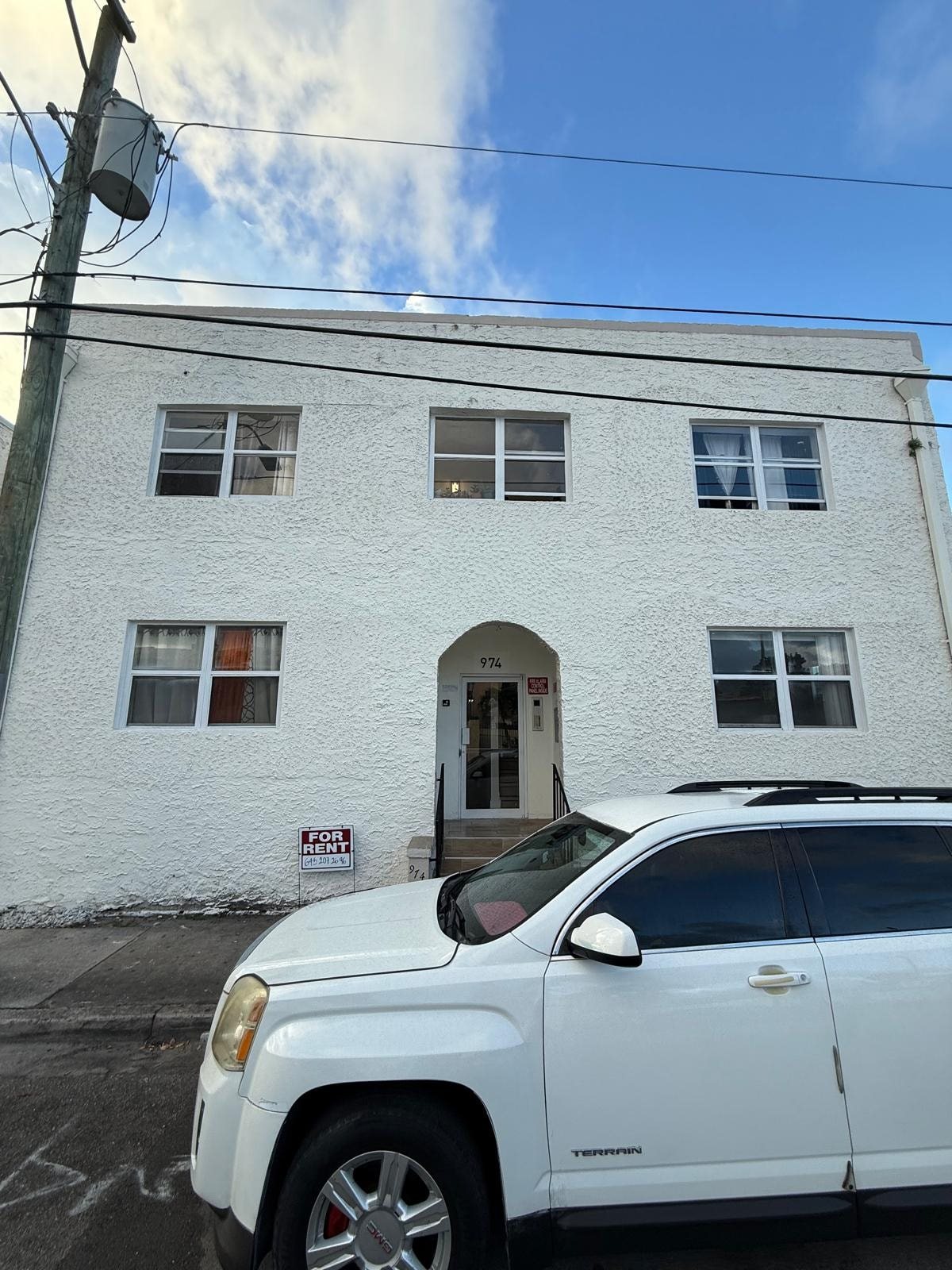 Blue Jaz - 974 Apartments