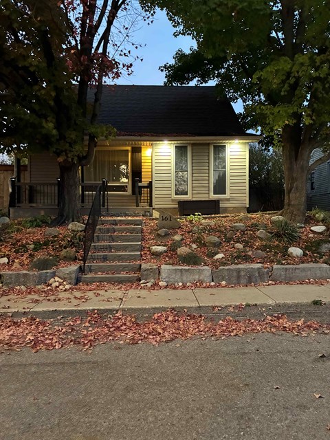 161 Arlington Street 3 Beds Apartment for Rent