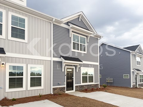2201 Banyon Cir 3 Beds Apartment for Rent