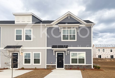 2201 Banyon Cir 3 Beds Apartment for Rent