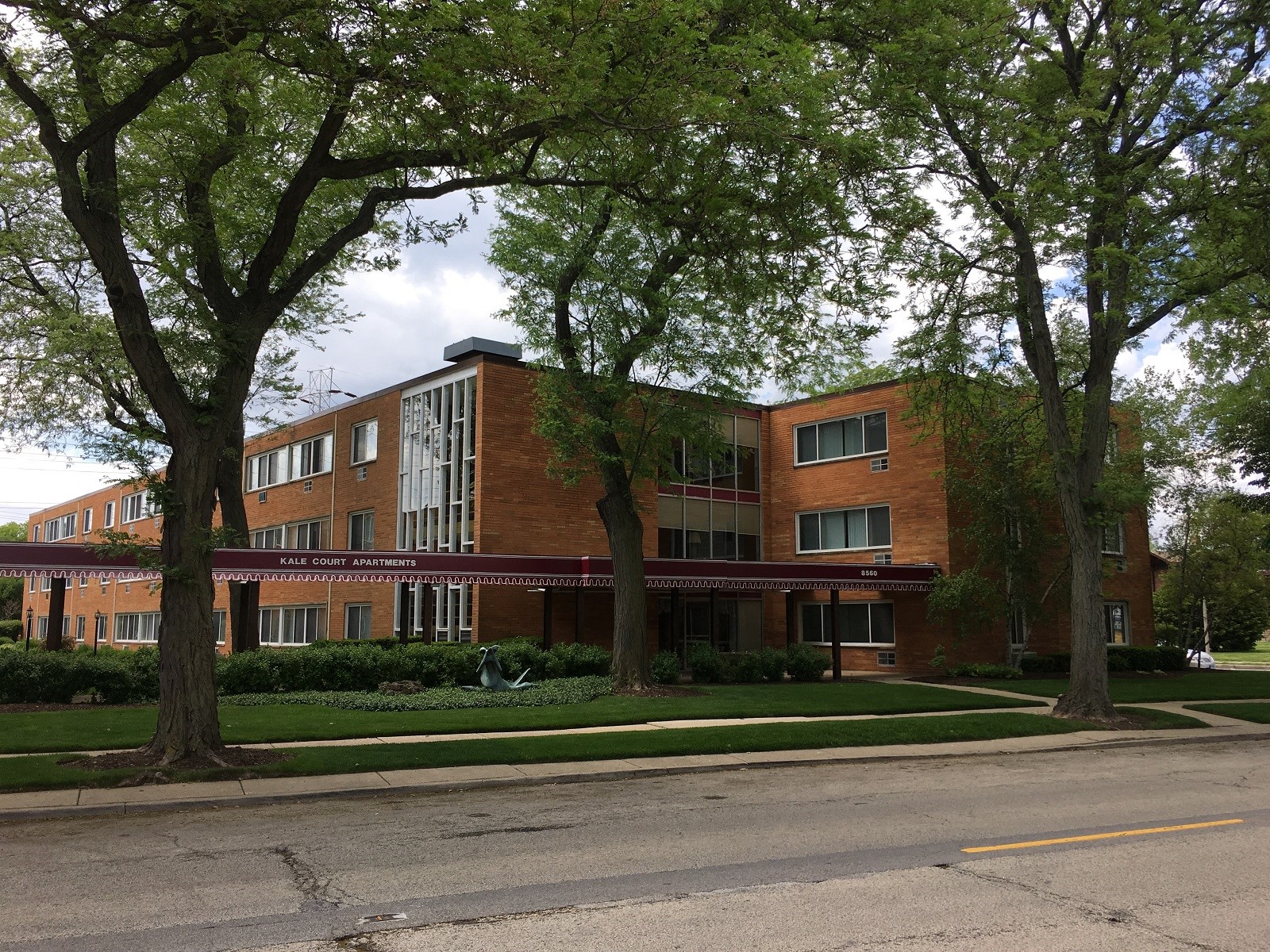 854060 Niles Center Road Apartments, 8540 Niles Center Rd, Skokie, IL