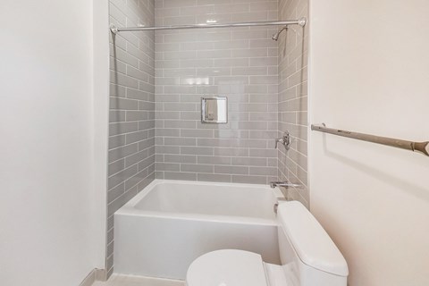 920 Leavenworth Street Studio Apartment for Rent - Photo Gallery 8