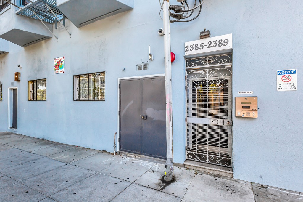 2385 FOLSOM Apartments