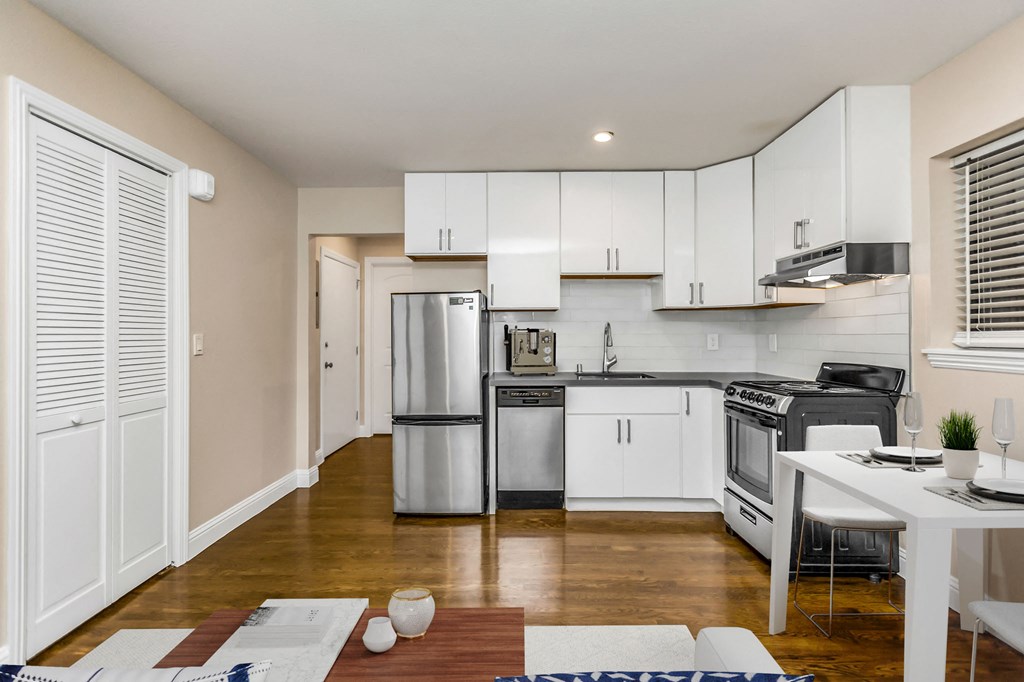 2385 FOLSOM Apartments