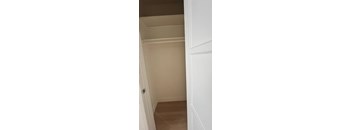 Studio, 1 Bathroom
