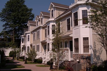 The Village At Maple Pointe