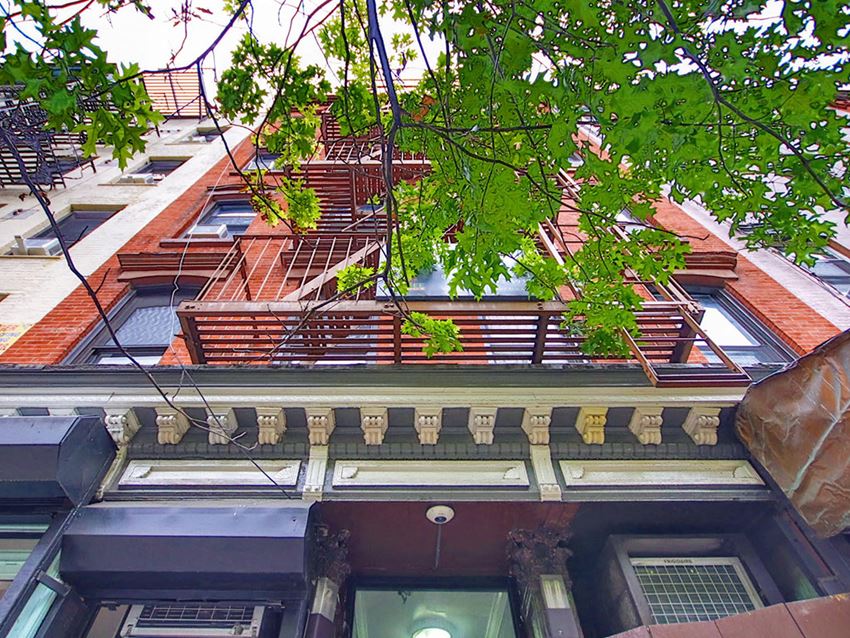 122 East 7th Street Studio-2 Beds Apartment for Rent - Photo Gallery