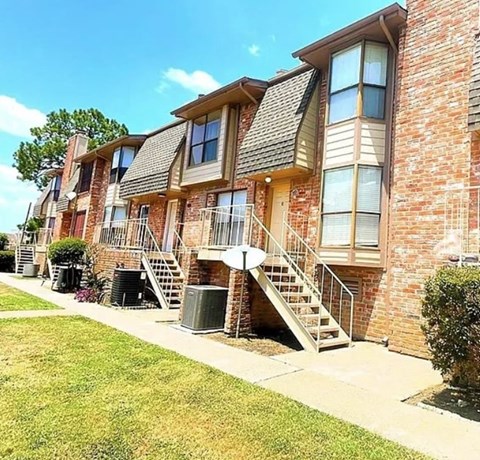 2003 Place Rebecca 3 Beds Apartment for Rent
