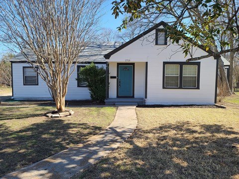 1715 57Th St. 3 Beds Apartment for Rent