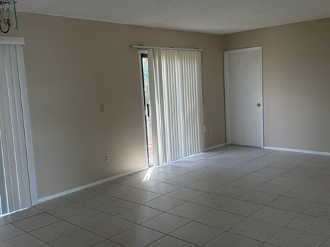 1131 SE Parrish Court 2 Beds Apartment for Rent
