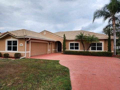 6031 NW Flair Court 3 Beds Apartment for Rent
