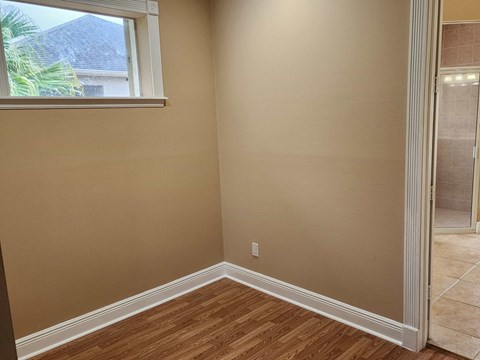 6031 NW Flair Court 3 Beds Apartment for Rent